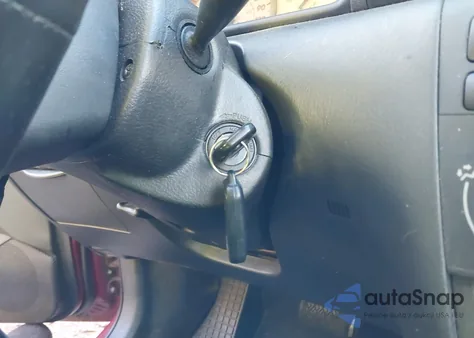 2005 Toyota Corolla S z USA, uszkodzony, nr VIN 1NXBR32E75Z402120